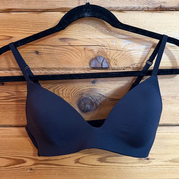 Skims Black Wireless 34B Bra - Picture 1 of 5